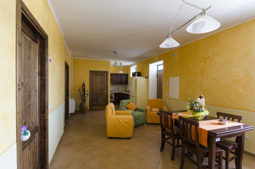 Al Casale Dei Nonni Laureana Cilento Exterior foto