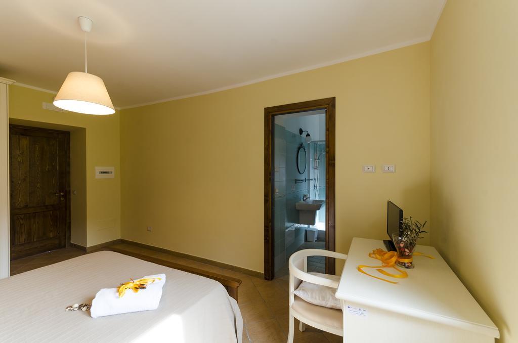Al Casale Dei Nonni Laureana Cilento Exterior foto