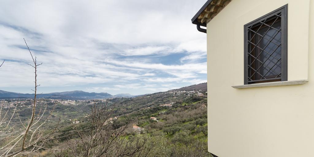 Al Casale Dei Nonni Laureana Cilento Exterior foto