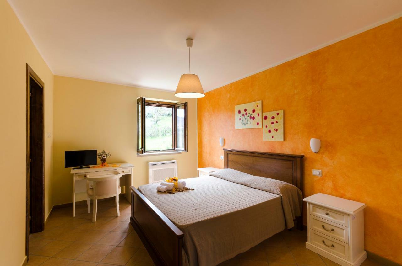 Al Casale Dei Nonni Laureana Cilento Exterior foto