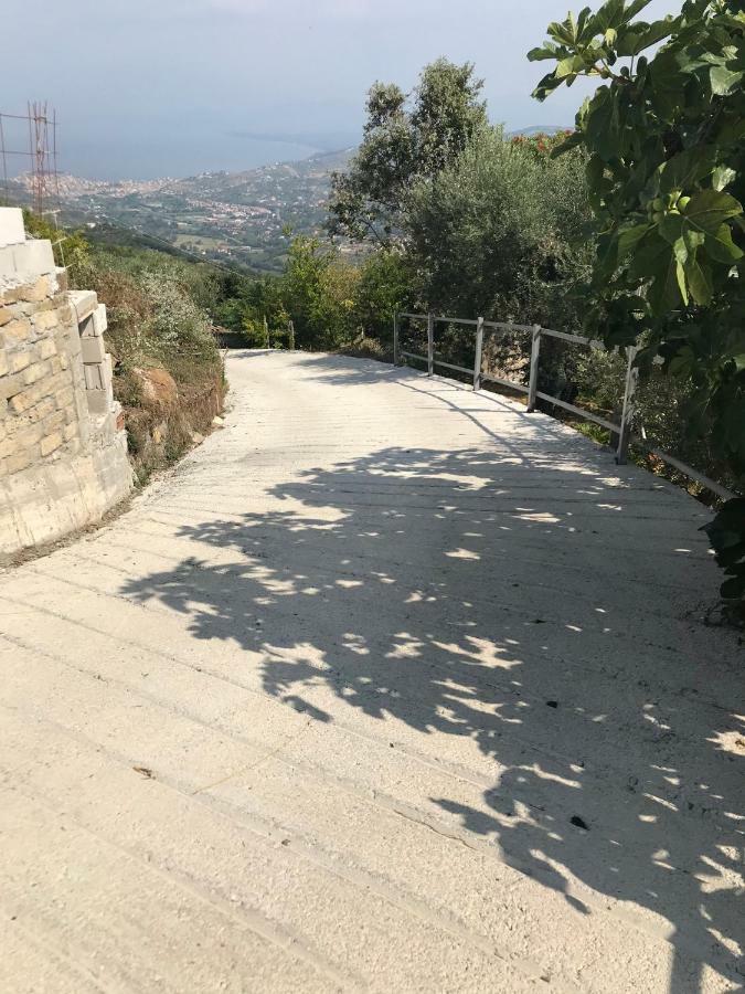 Al Casale Dei Nonni Laureana Cilento Exterior foto